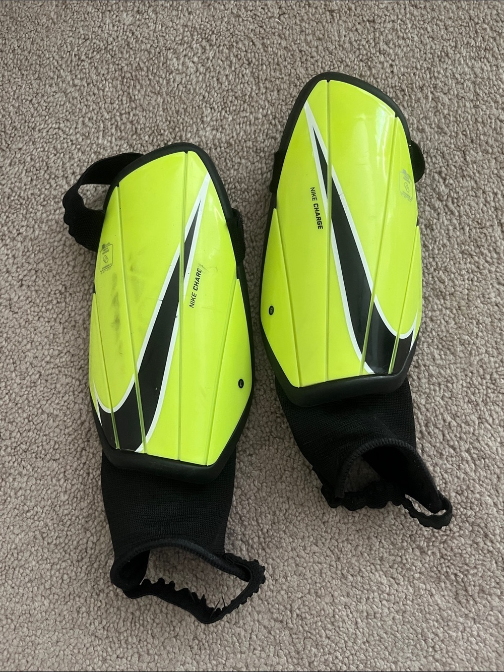 Nike Men’s Fluorescent Yellow Shin Guards